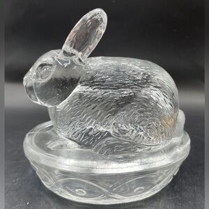 Galerie Clear Glass Bunny on Basket Nest Adorable Candy Dish 5” EUC